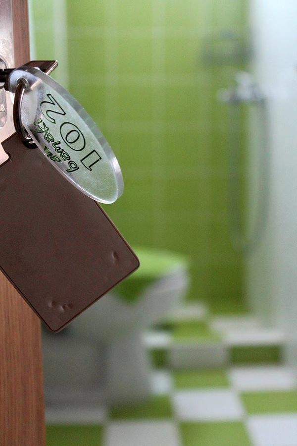 ホテル Gia Banaki レプトカリヤ エクステリア 写真